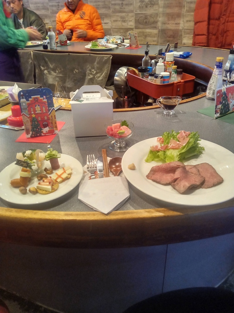 お店の外観とスペシャルディナー

