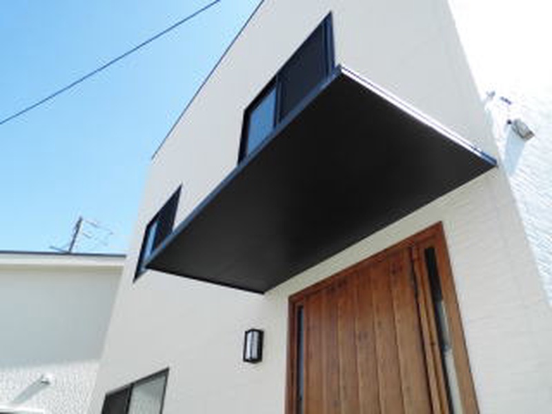 和風ユニエース庇・US型・フラット型などのひさしがワンタッチで取り付けできます
又リフォーム工事な...
